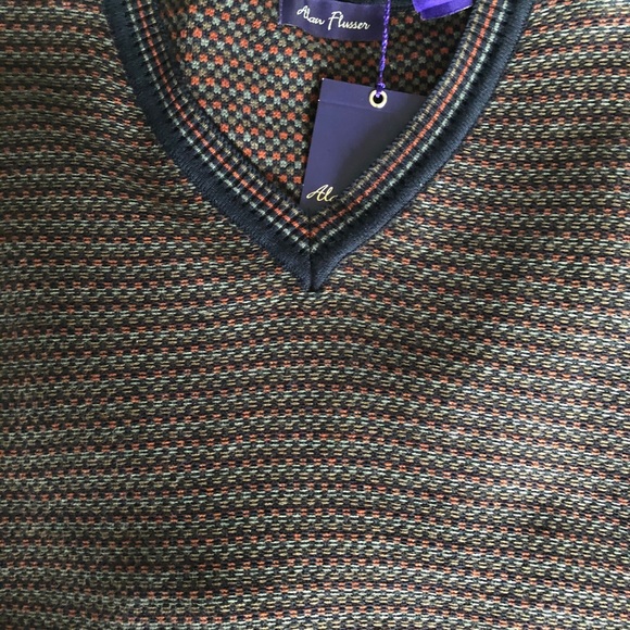 - Alan Flusser Cotton Classic V-Neck Sweater. - Picture 13 of 13